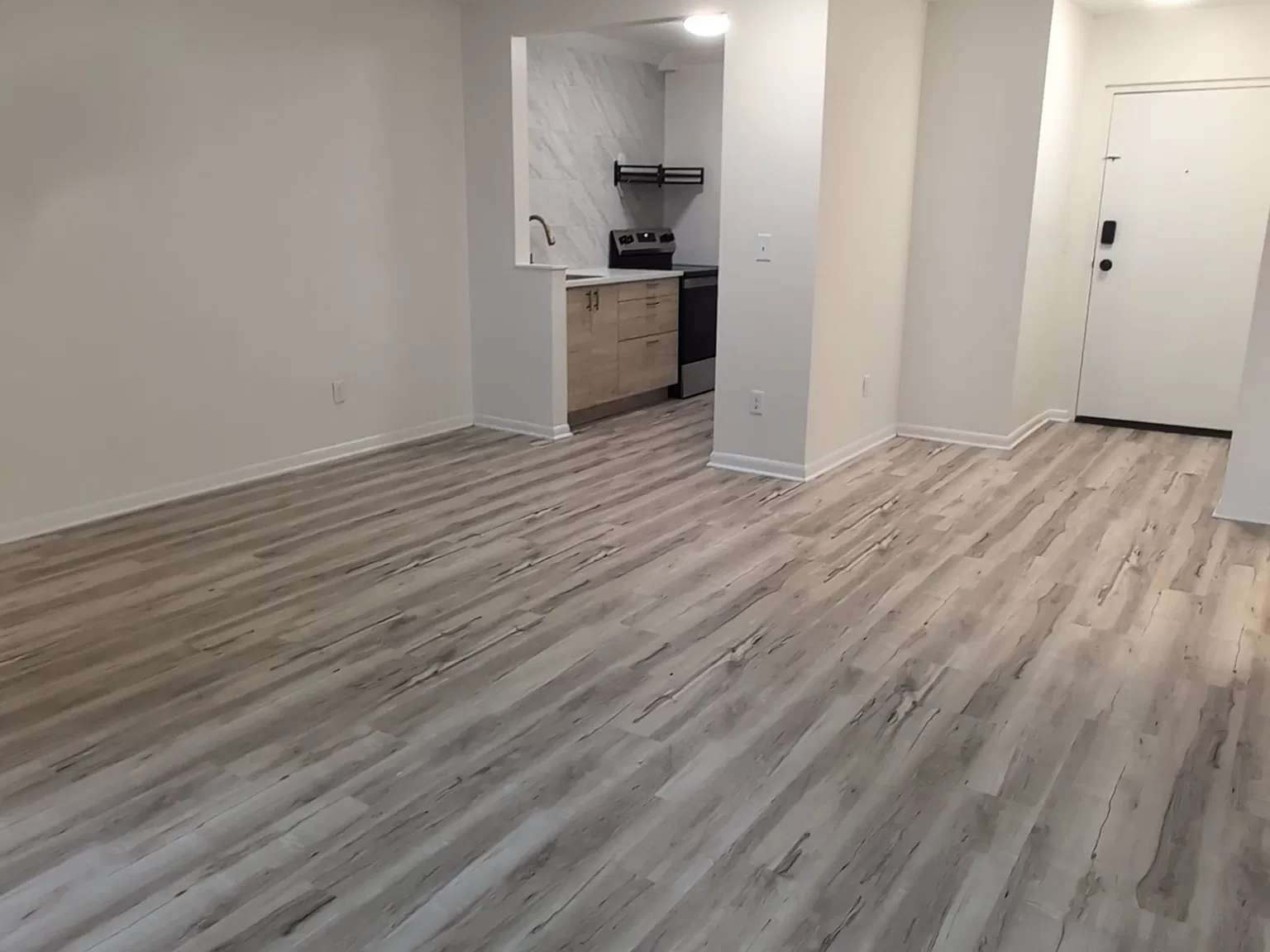 411 Grandin Avenue — Photo 4