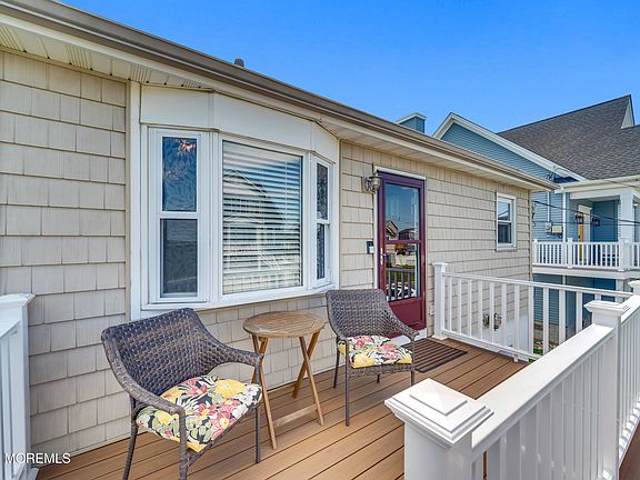 5th image of 822 Prospect Avenue