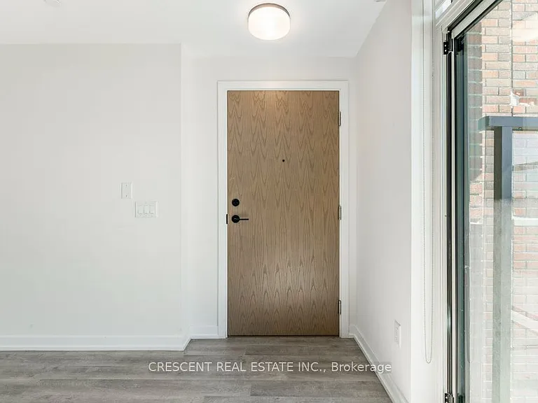 2300 Saint Clair Ave W #527 — Photo 2