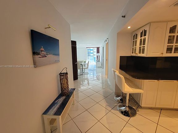 4th image of 2401 Collins Ave APT 1607