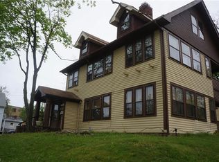 1851 Lee Rd, Cleveland Heights, OH 44118