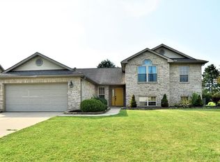 7874 Court Ridge Ln, Fairborn, OH 45324