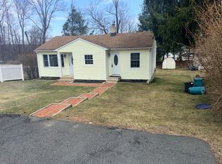 9 Edison Rd, Lake Hopatcong, NJ 07849