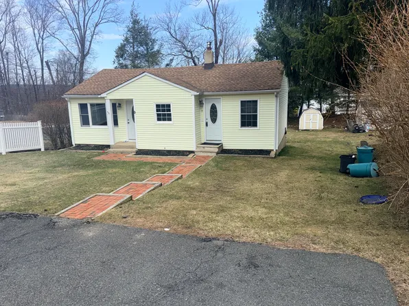 9 Edison Rd, Lake Hopatcong, NJ 07849