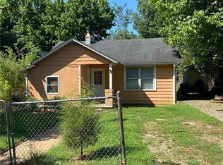 102 1st St, Gainesville, GA 30504