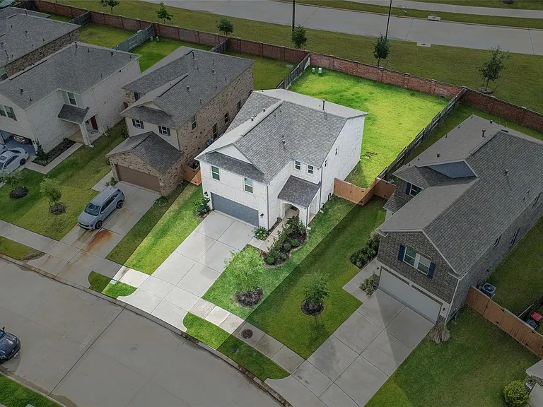 2916 Shimmer Edge Dr — Photo 4