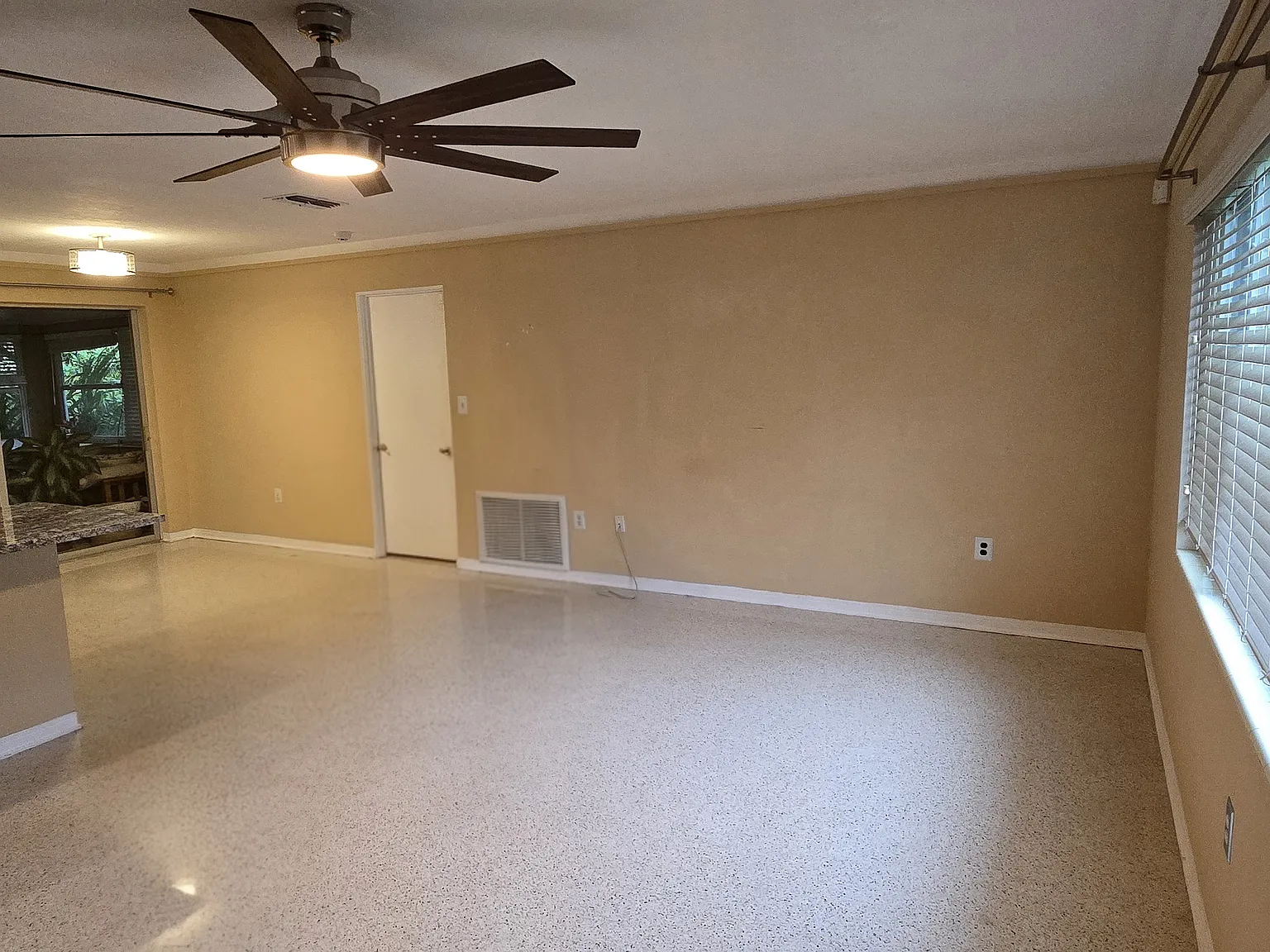 2 bed, 1092 sqft, $2,800 — Photo 3