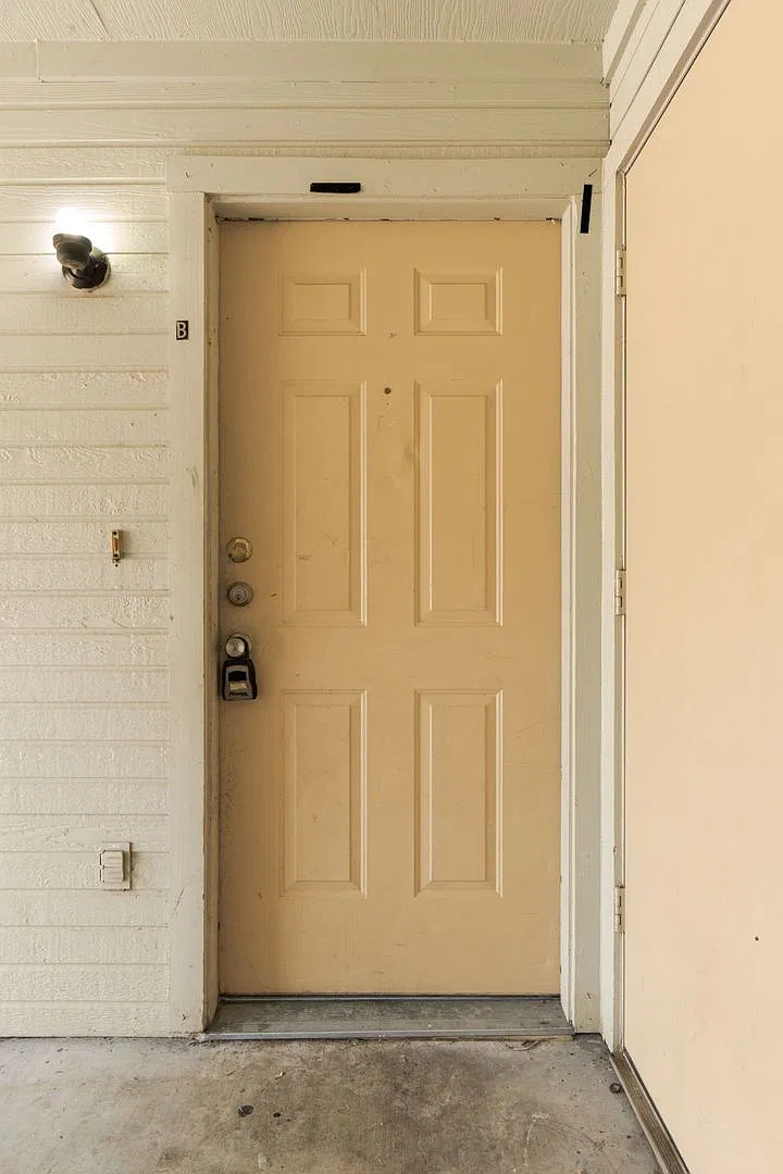 203 Sorrell Dr. — Photo 2