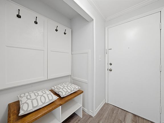 5th image of 11843 Braesview #407