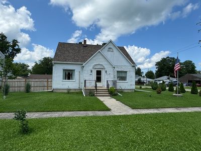 302 S 3rd Ave, Forreston, IL, 61030
