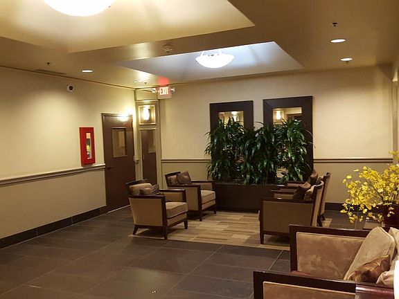 2nd image of 315 New St APT 106
