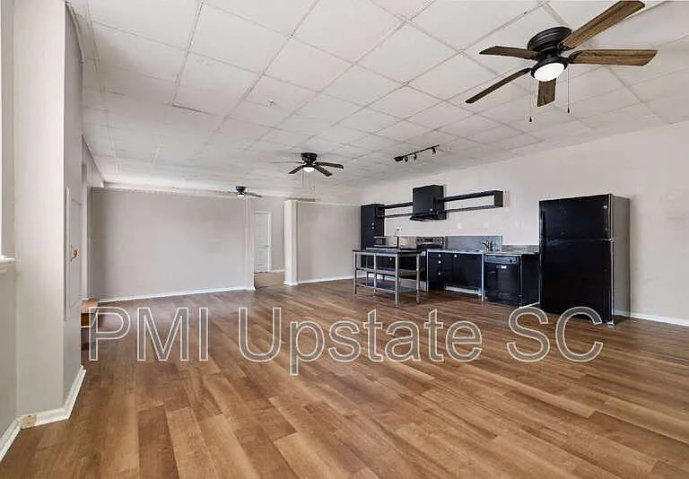 101 Silver St #101 — Photo 4
