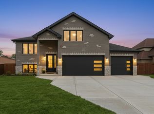 7744 W 81st St, Bridgeview, IL 60455
