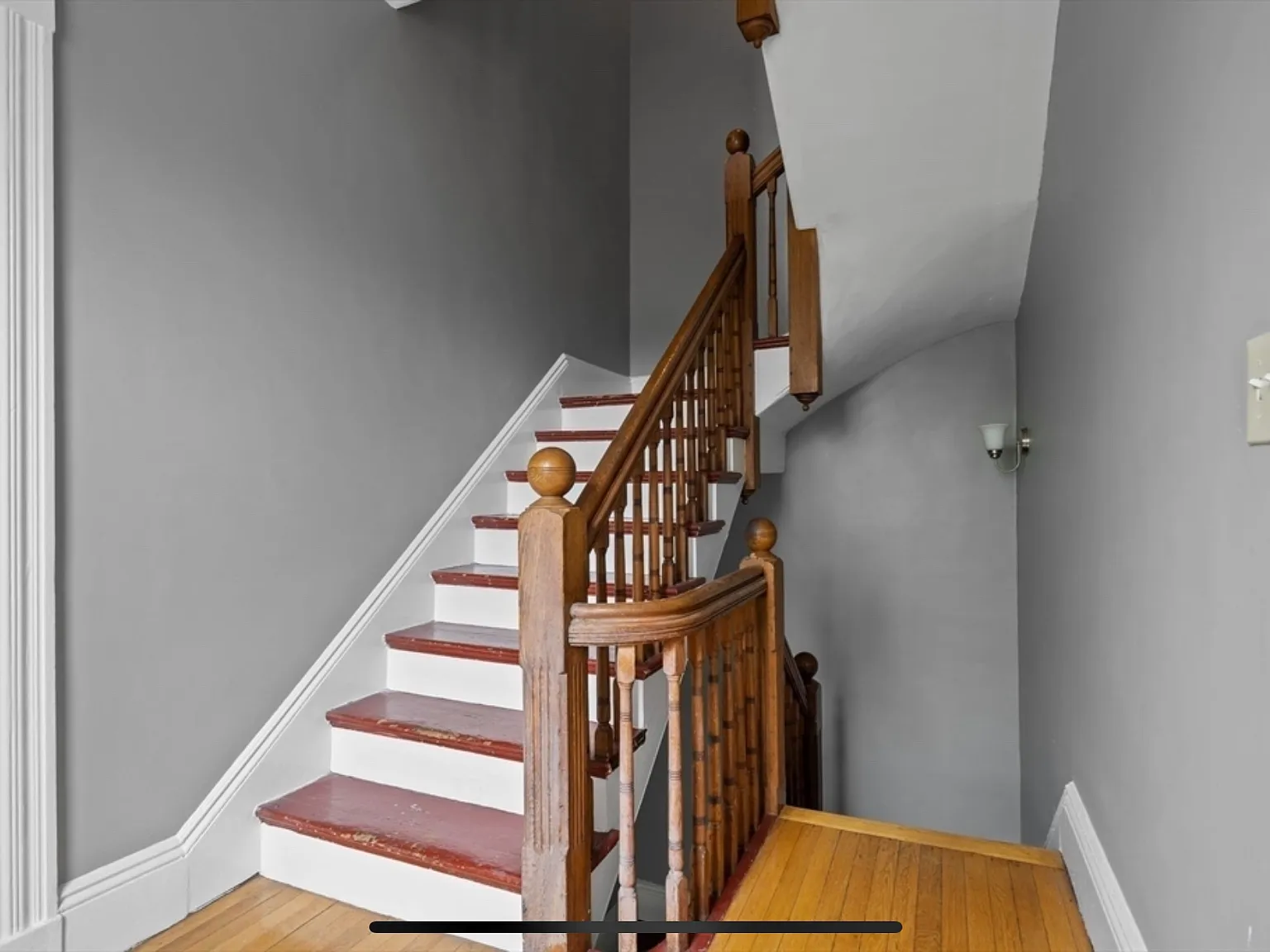 48 Spring Park Ave — Photo 2