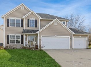 9104 Cowden Dr, Johnston, IA 50131