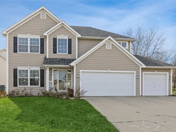 9104 Cowden Dr, Johnston, IA 50131