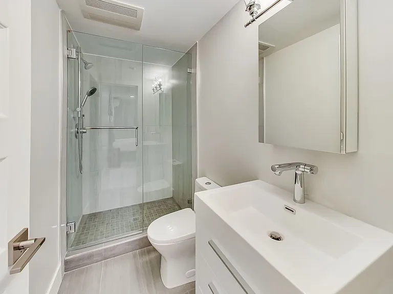 Modern 3BR/2BA | Renovated Unit with Patio — Photo 10