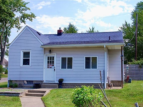 3rd image of 2464 Nesbitt Ave