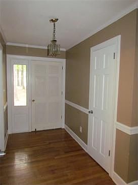 3rd image of 207 Lee St