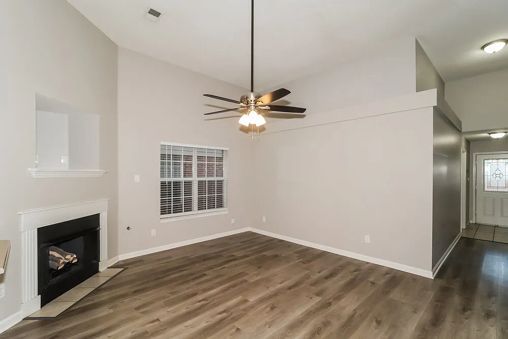 3 bed, 2.0 bath, 1153 sqft, $1,495 — Photo 4