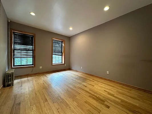 Rented by Coroi Corp | media 4