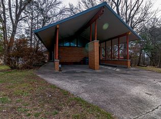 3201 Oak Hill Rd, Evansville, IN 47711