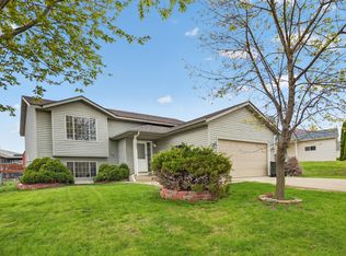 4647 Savannah Dr NW, Rochester, MN 55901
