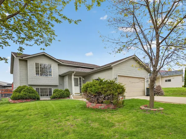 4647 Savannah Dr NW, Rochester, MN 55901