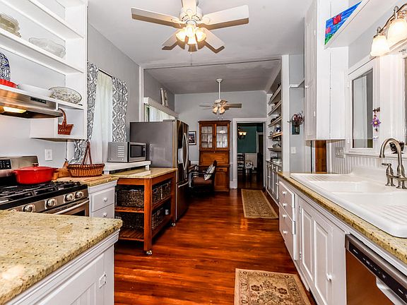 5th image of 1202 Oak Park Ave