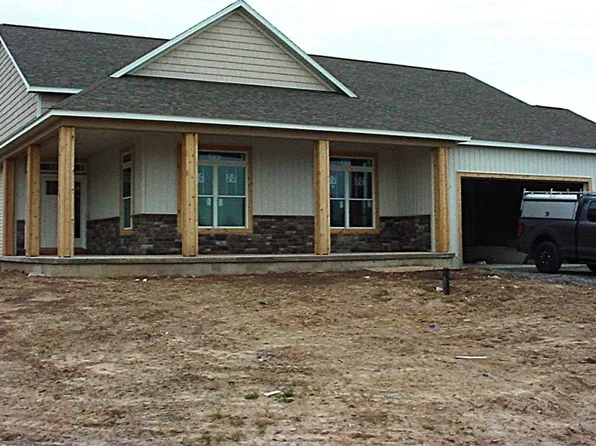 (undisclosed Address), Lysander, NY 13027