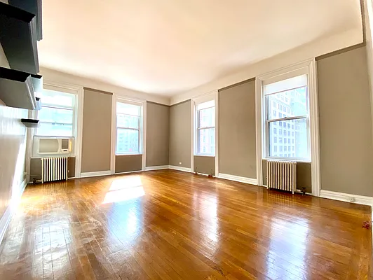 Rented by Bohemia Realty Group | media 10