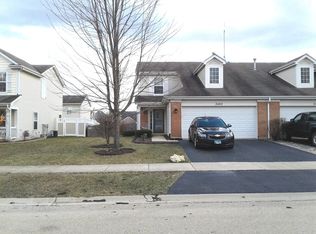 21457 Loch Ln, Crest Hill, IL 60403