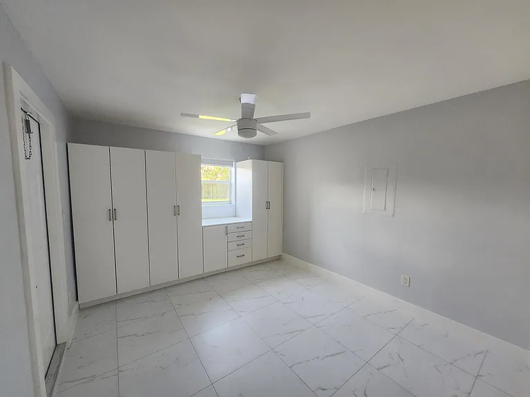 511 N 60th Way E #EAST — Photo 10