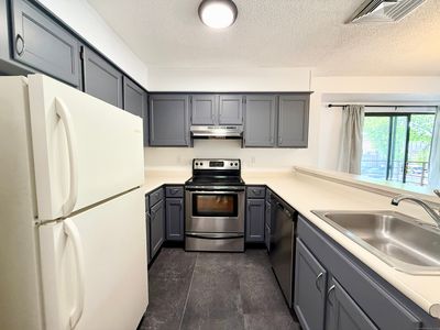 1204 Whitney Ave APT 201, Hamden, CT, 06517