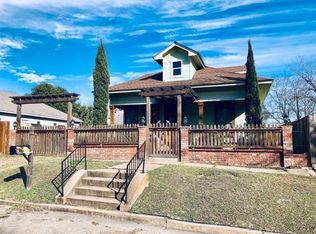 514 N Doak St, Taylor, TX 76574