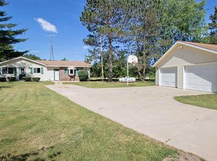 9495 N 31st Ave, Bitely, MI 49309
