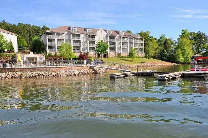 250 Crowne Pointe Rd #304A