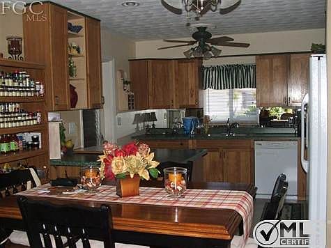 4th image of 231 Egret St