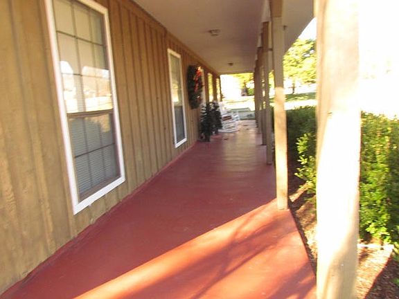 3rd image of 174 Eutaw Dr