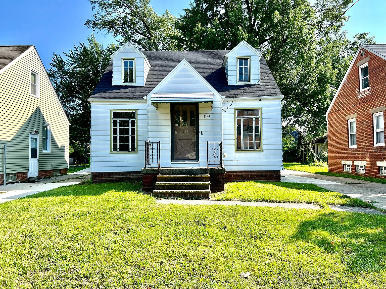 21400 Goller Ave photo 1