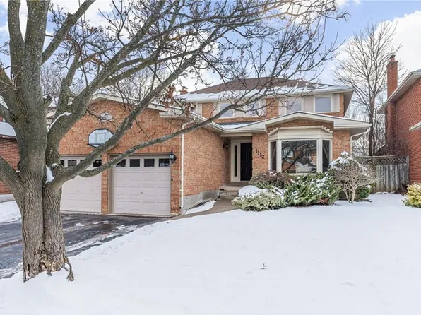 1112 Notley Cres, Oakville, ON L6M 1H4