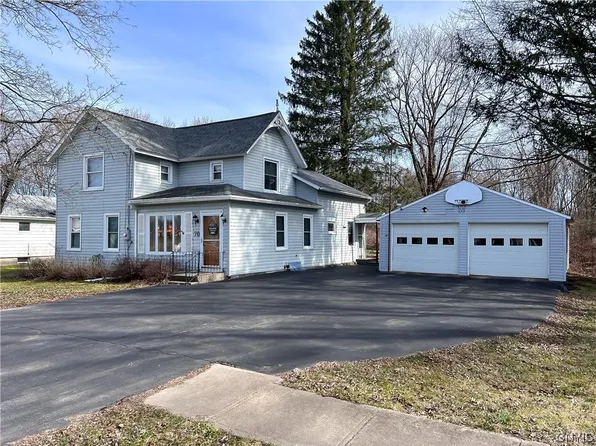 70 Volney St, Phoenix, NY 13135