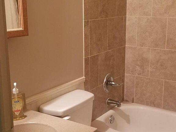 5th image of 117 Coe Dr