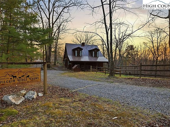 5th image of 130 Hawkbill Road