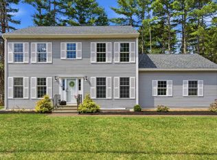 8 Matthews Rd, Swanzey, NH 03446