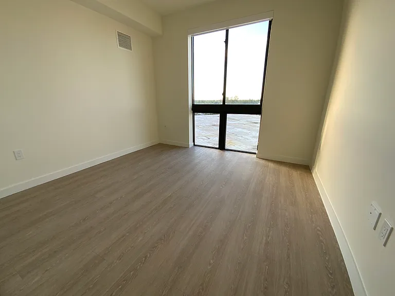 2565 NE 190th St #3 — Photo 12