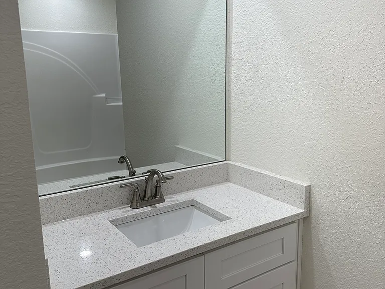 20 E Reed Rd #20 — Photo 9
