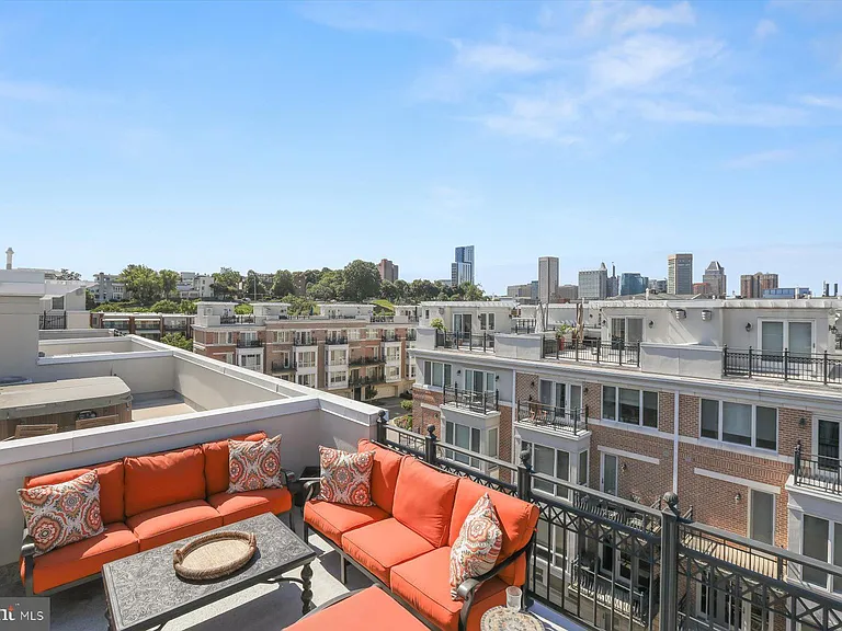 921 Valencia Ct #120 — Photo 81