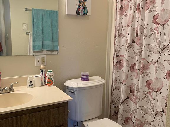 5th image of 355 W Deloney Ave APT B-7