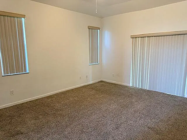 2619 SW Ann Arbor Rd — Photo 8